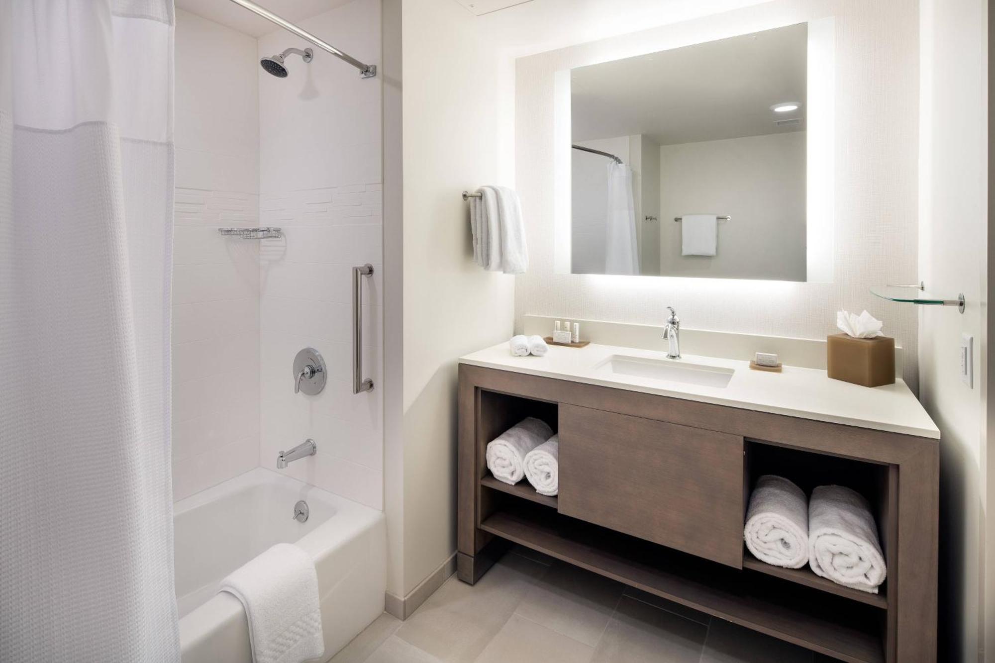 Residence Inn By Marriott San Diego Downtown/Bayfront Экстерьер фото